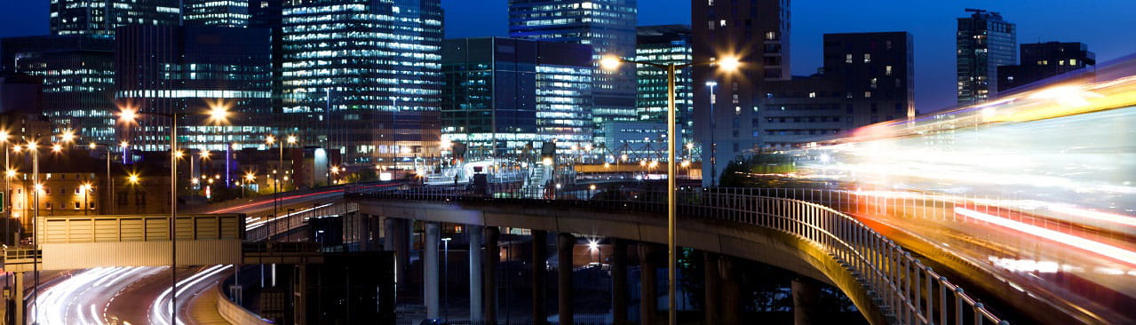 基础设施和轨道