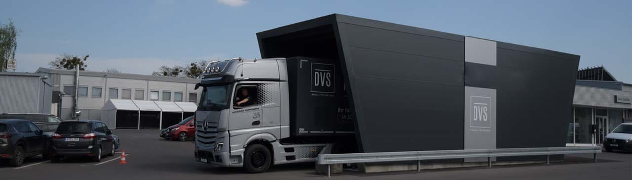 Full view of the digital vehicle scanning equipment