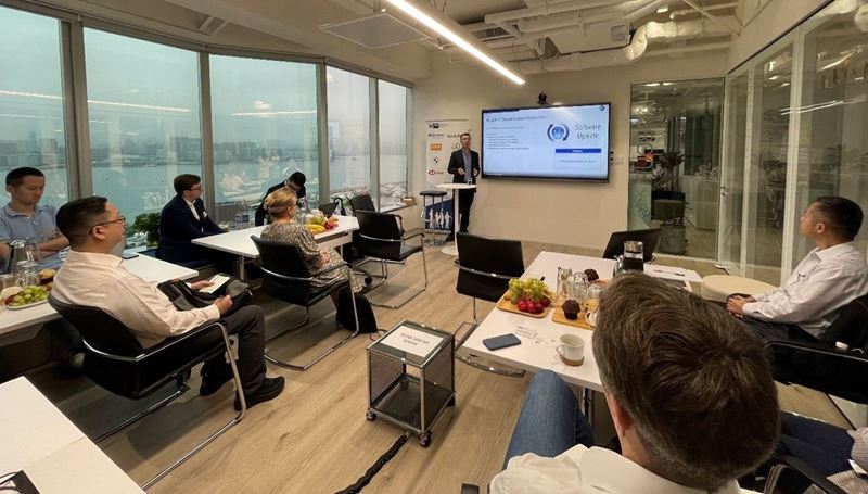 TÜV南德网络安全专家Maxime Hernandez在研讨会现场