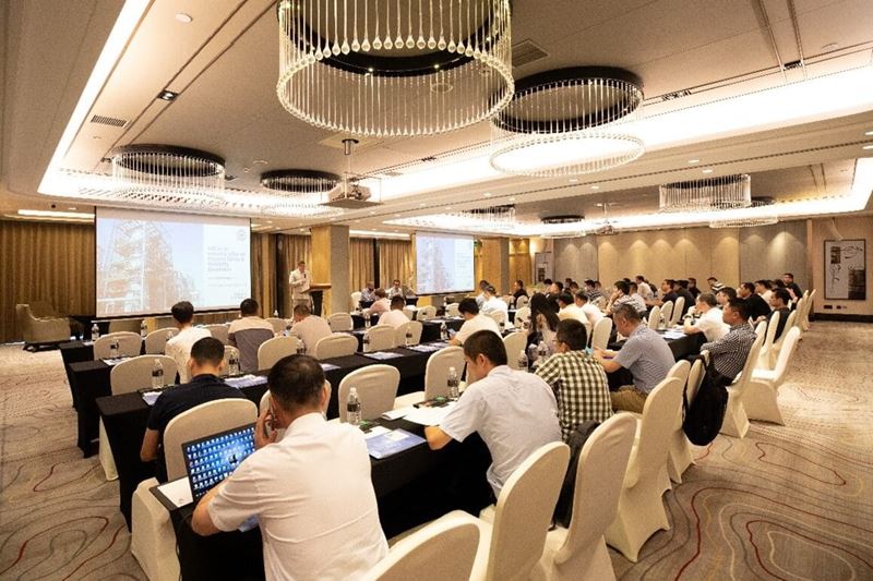 石油、化工、天然气行业承压设备基于风险检验(RBI)和安全管理技术分析研讨会现场