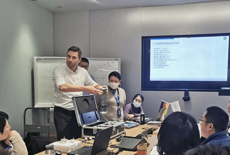 TÜV南德Ing. Kristof De Gersem先生审核确认技术方案