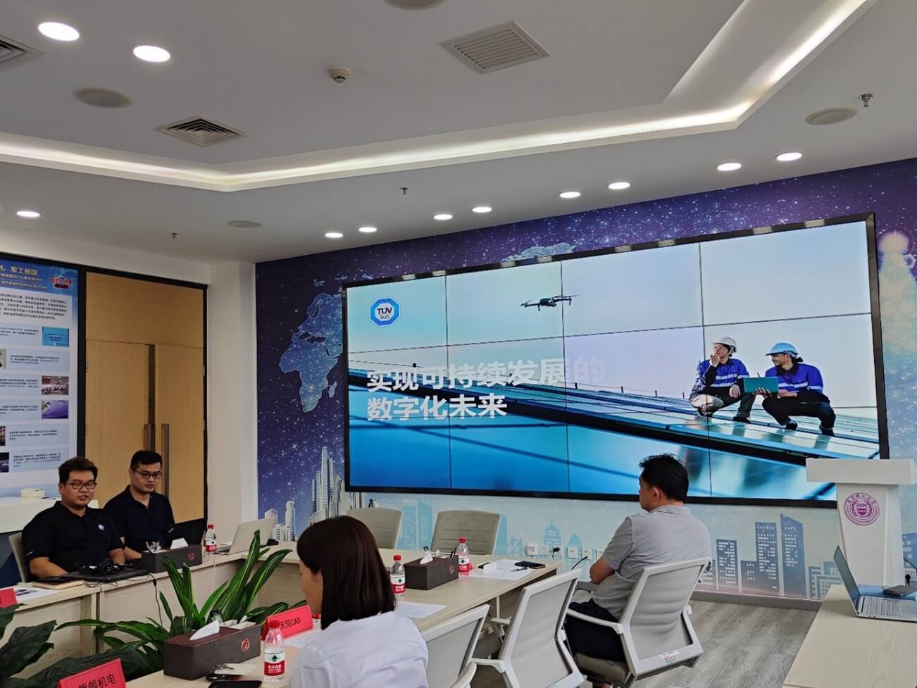 机器人行业探索国际蓝海：创新、合作与发展