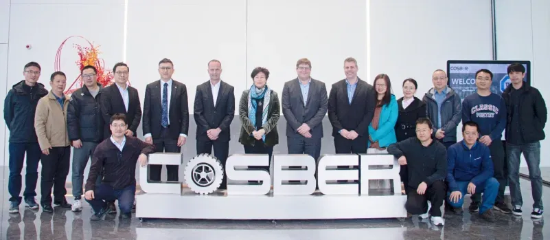 TÜV南德与康士柏合影