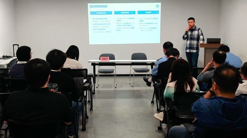 TÜV南德消费品服务部中国市场部拓展经理高晓天先生宣讲儿童用品质量安全知识