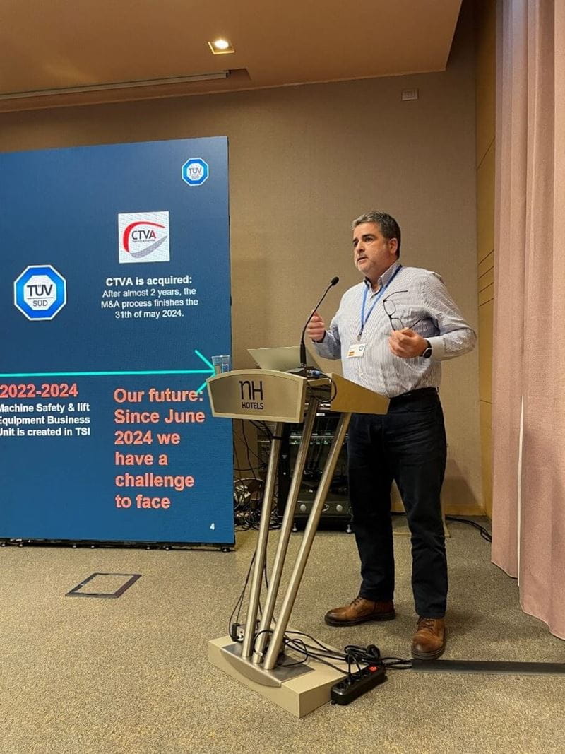 TÜV南德西班牙工业服务部专家Marcos Ricardo,介绍了在西班牙最领先的机械防护培训实验室
