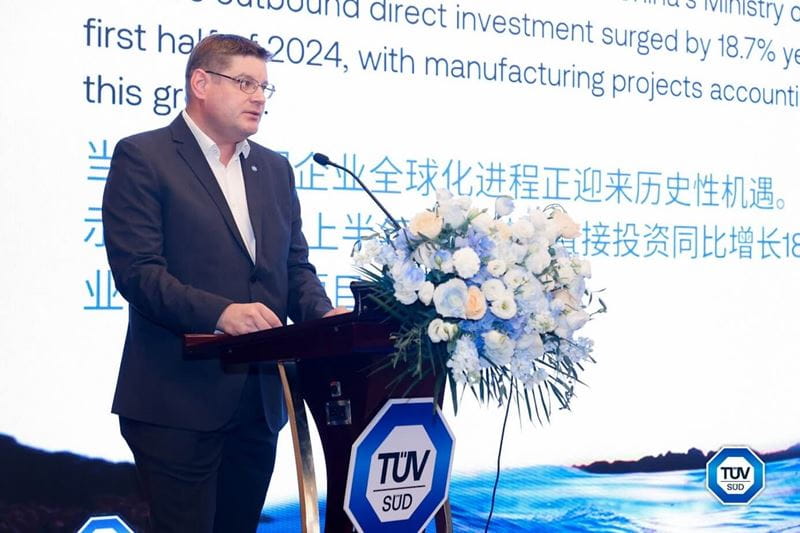 TÜV南德北亚区工业服务部总监 Dr. Helge Knobbe先生发表开幕致辞