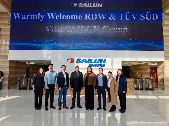TÜV南德、RDW与赛轮集团三方代表合影