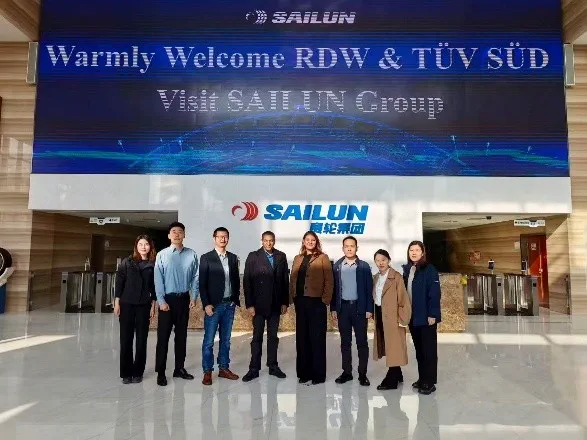 TÜV南德、RDW与赛轮集团三方代表合影