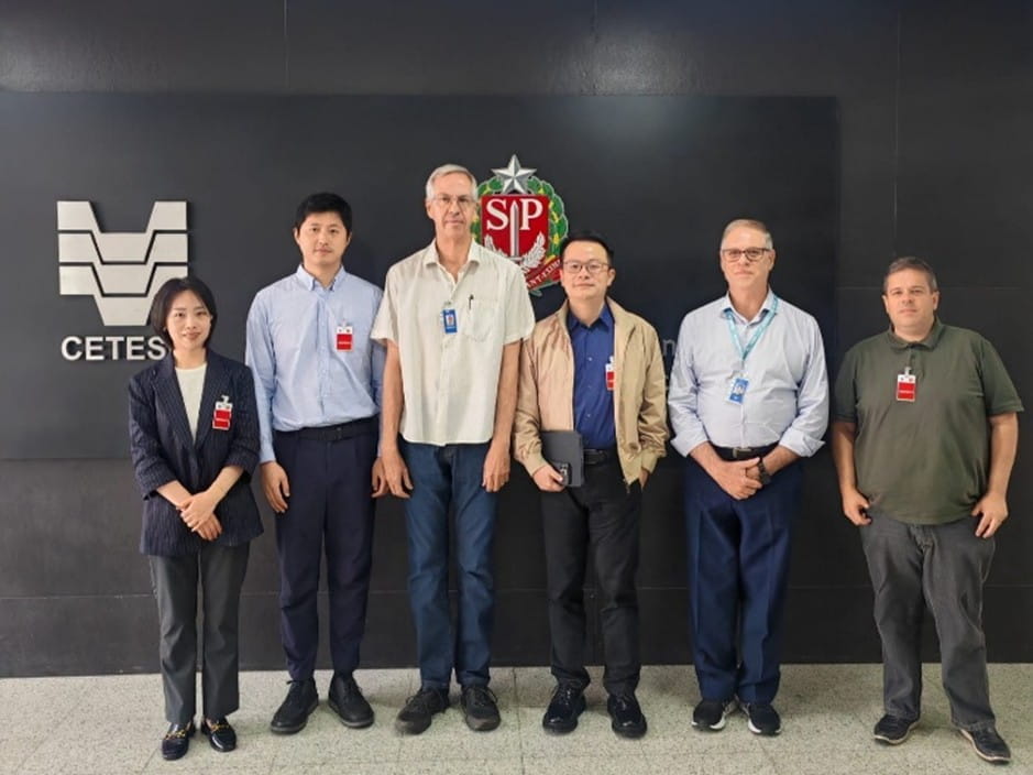 TÜV南德交通服务部团队与巴西圣保罗州环境公司（CETESB）代表合影