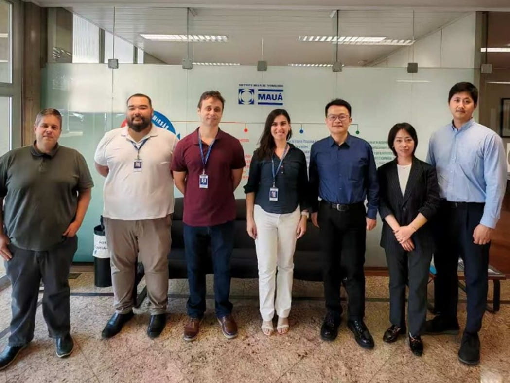 TÜV南德交通服务部团队与毛阿理工学院（Instituto Mauá de Tecnologia）代表合影